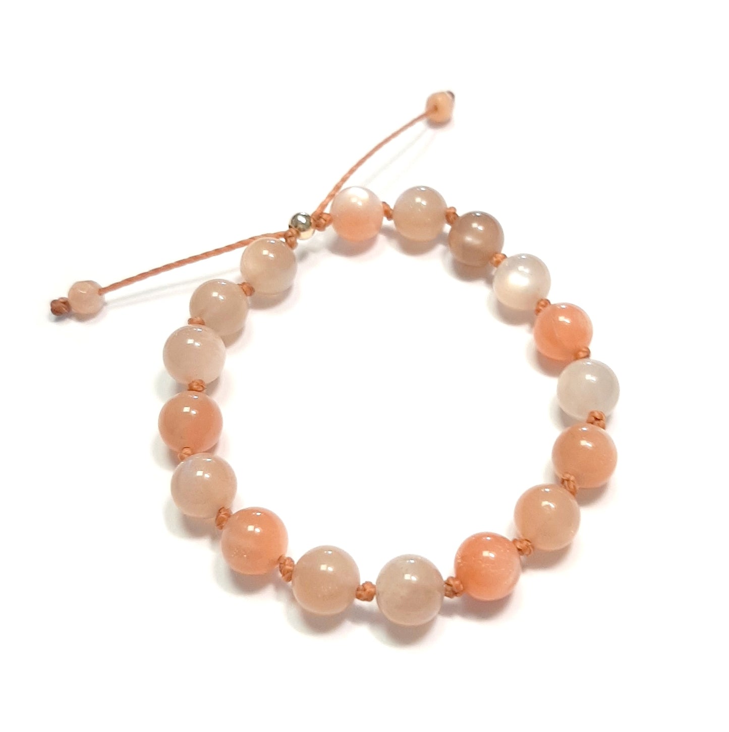 Bracelet féminin symbole de douceur et d’intuition, pierre de lune. Idée cadeau femme.