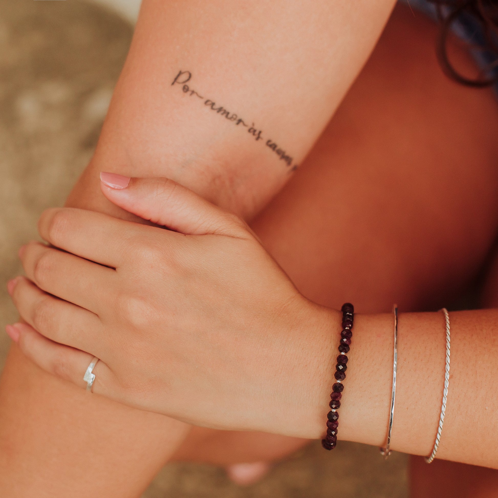 Bracelets fait main en argent sterling et pierres naturelles de grenat