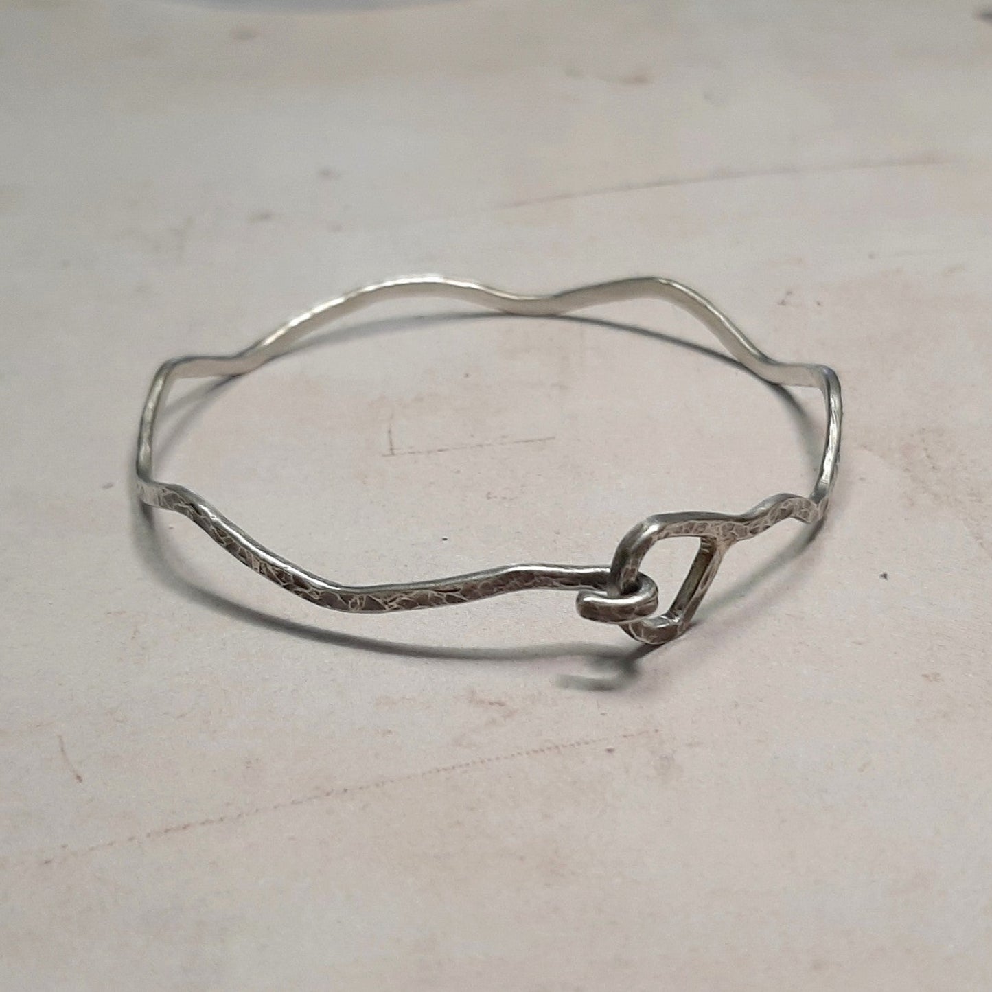 bracelet rigide en argent 925 patiné