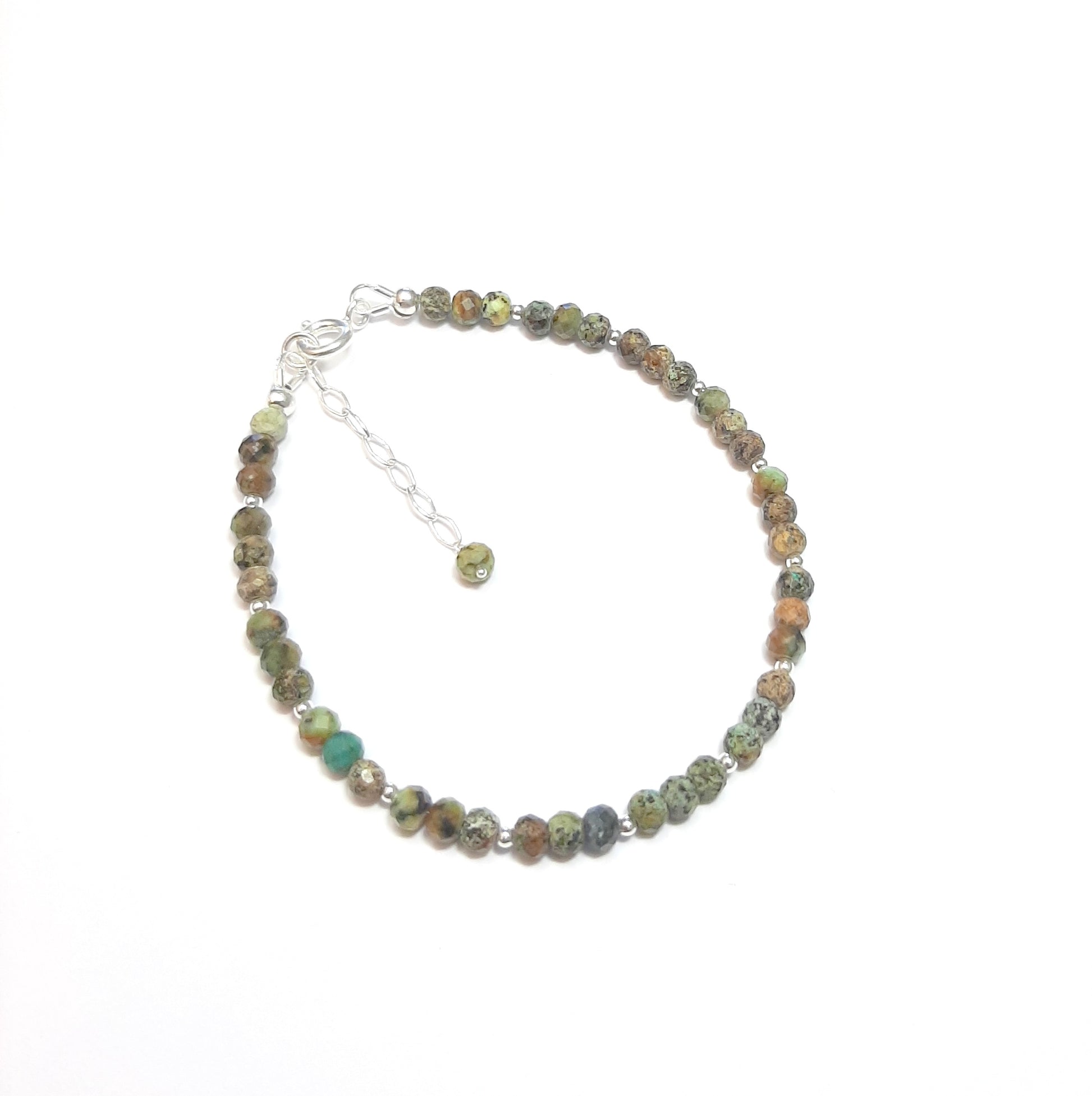 Bracelet réglage en turquoise verte, apprêts en argent 925