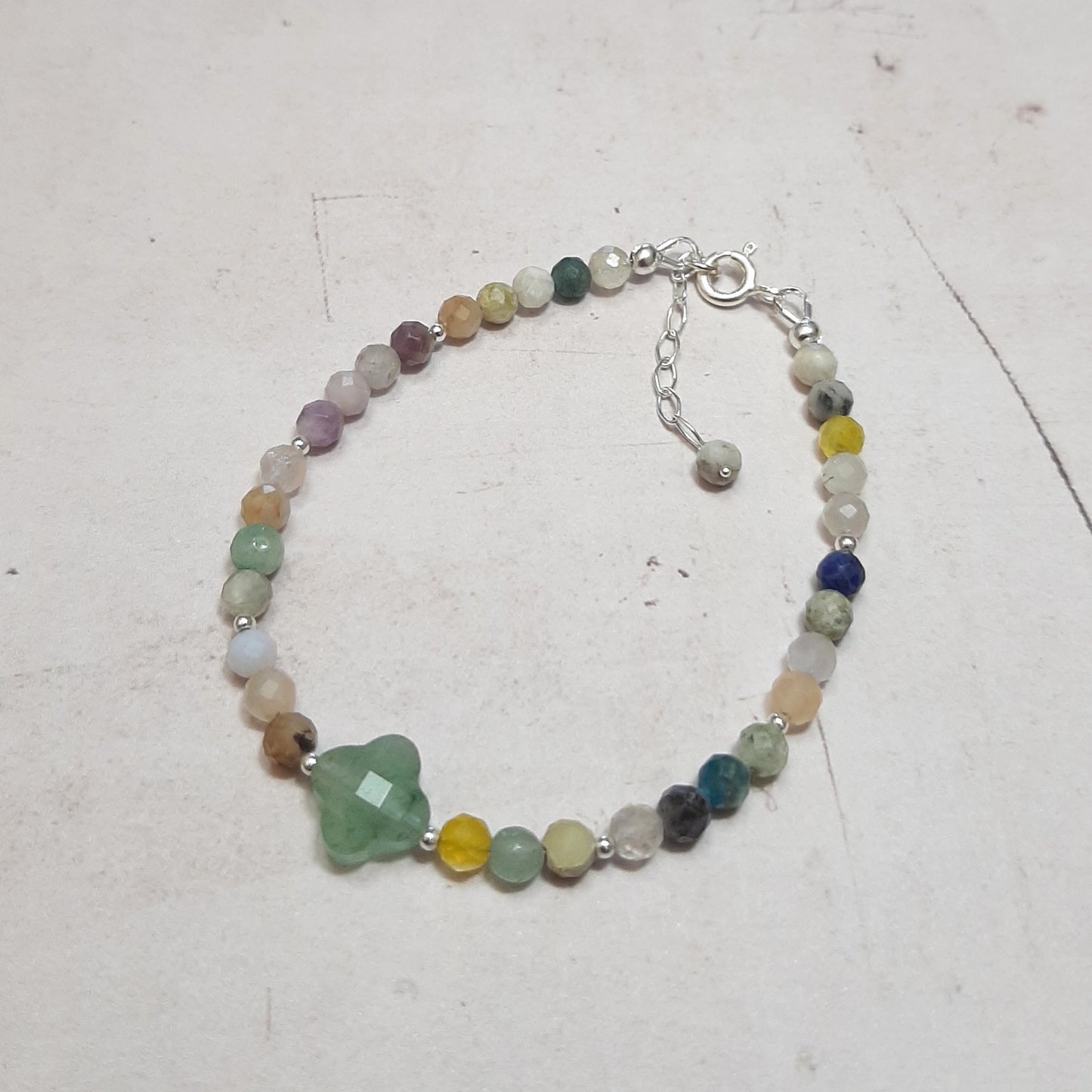 Bracelet Trèfle Pierres Naturelles