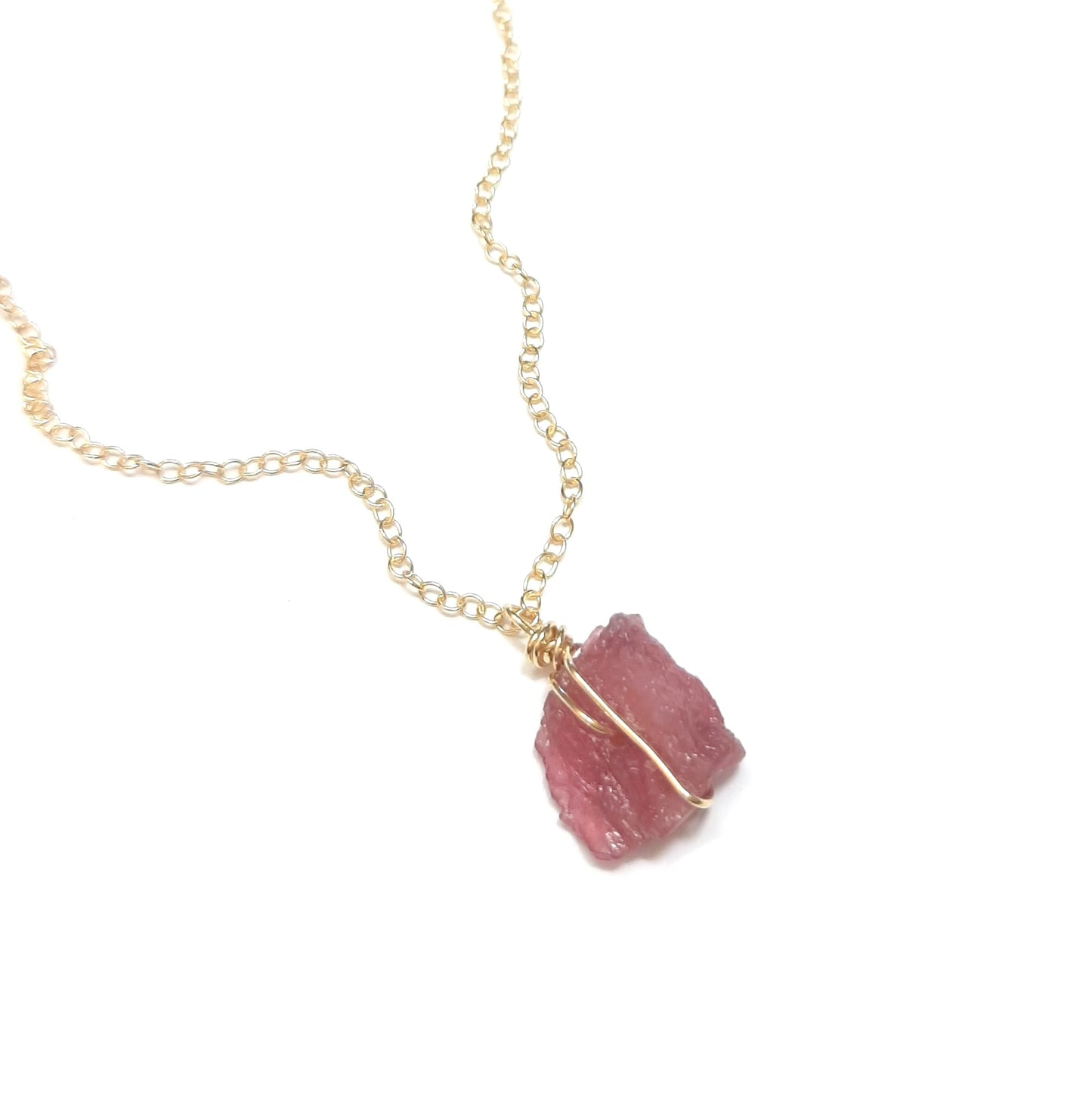 Collier fin fait main en tourmaline rose, bijou en argent doré éco-responsable