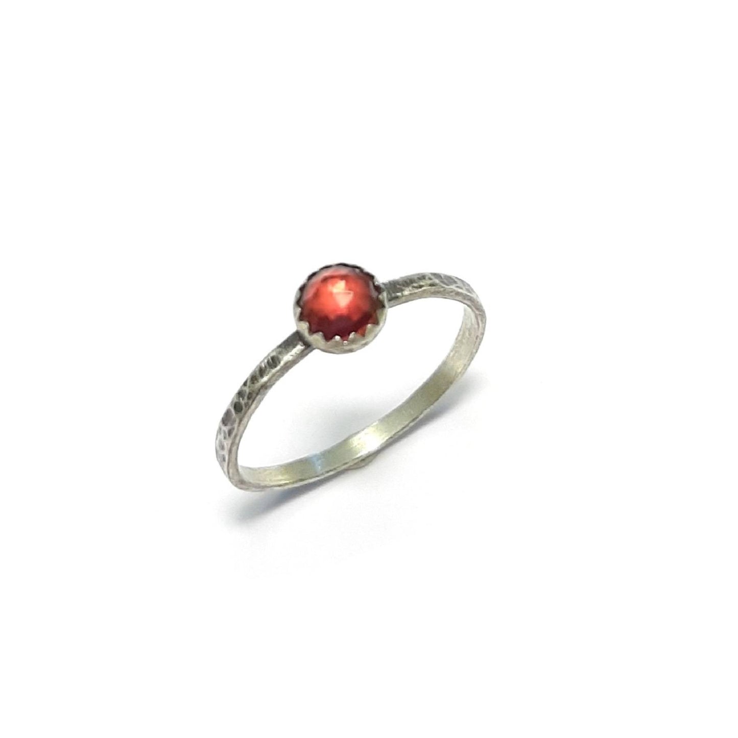 Bague ethnique en argent responsable et rhodolite