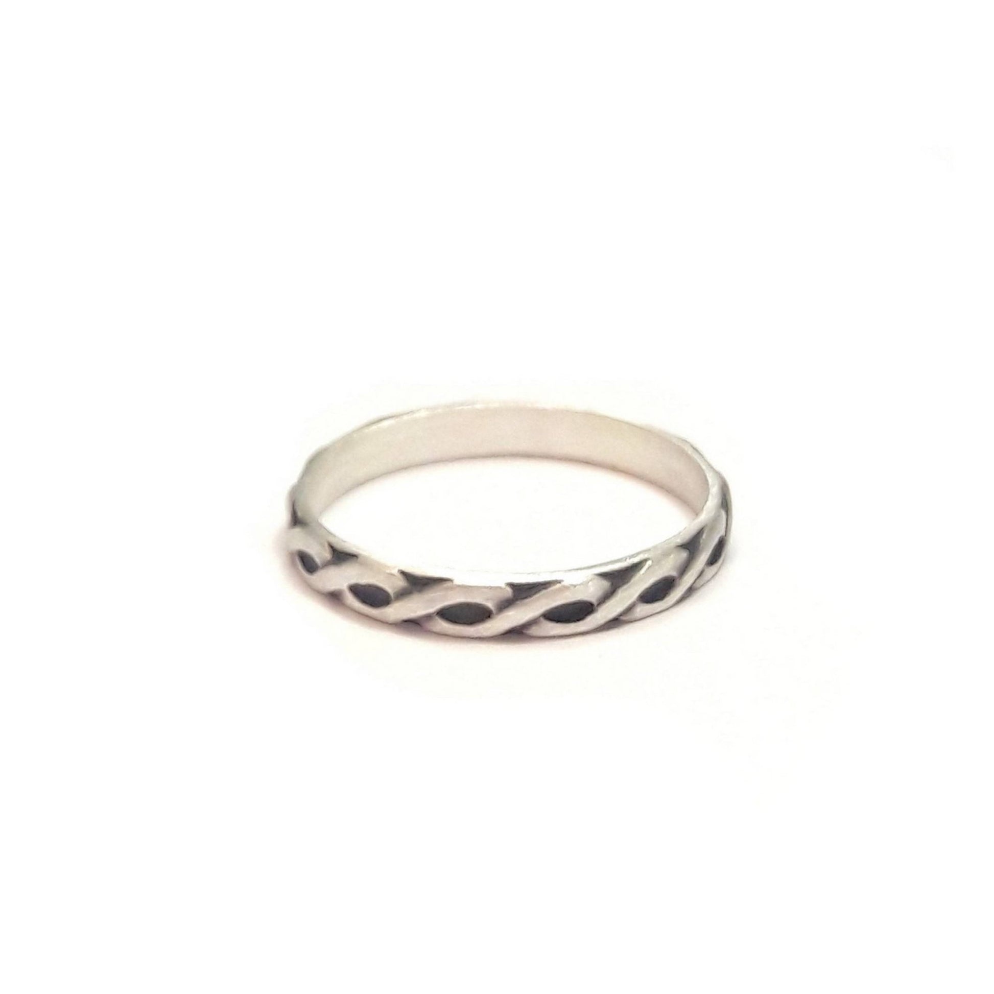 Bague ethnique pour homme ou femme fabriqué en France en argent massif. bijoux tribal femme
