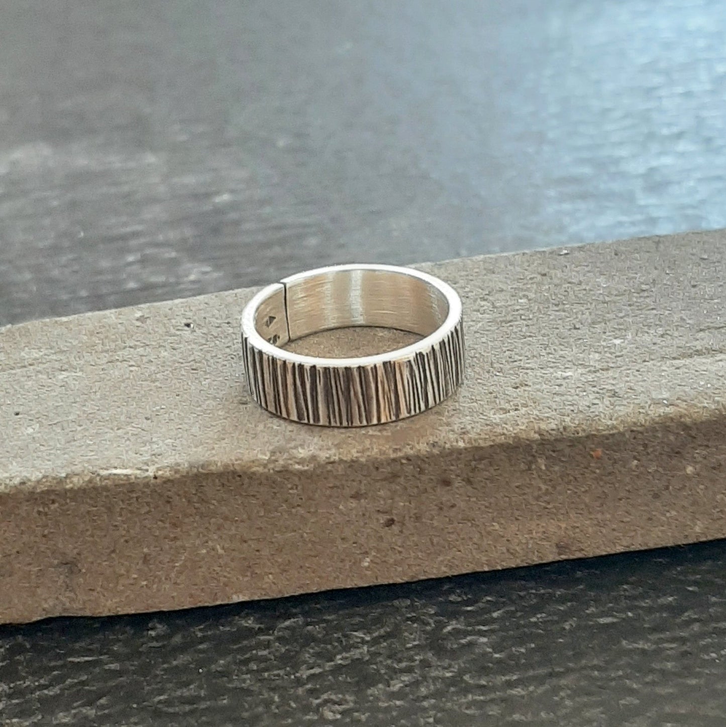 Bague ouverte en Argent Massif pour femme ou homme, légèrement réglable. Bijoux non genrés.