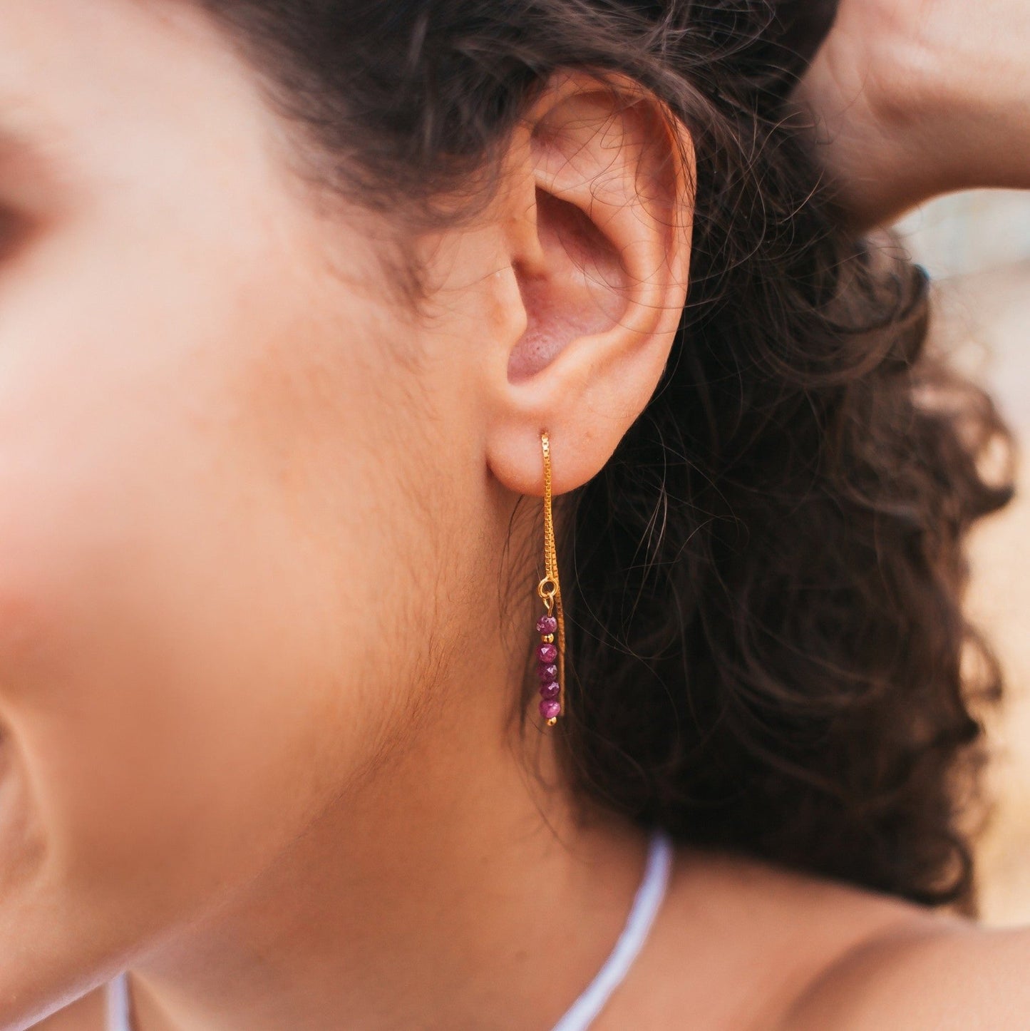 Boucles d’Oreilles Traversantes en Argent 925 et doré et pierres fines: Rubi.