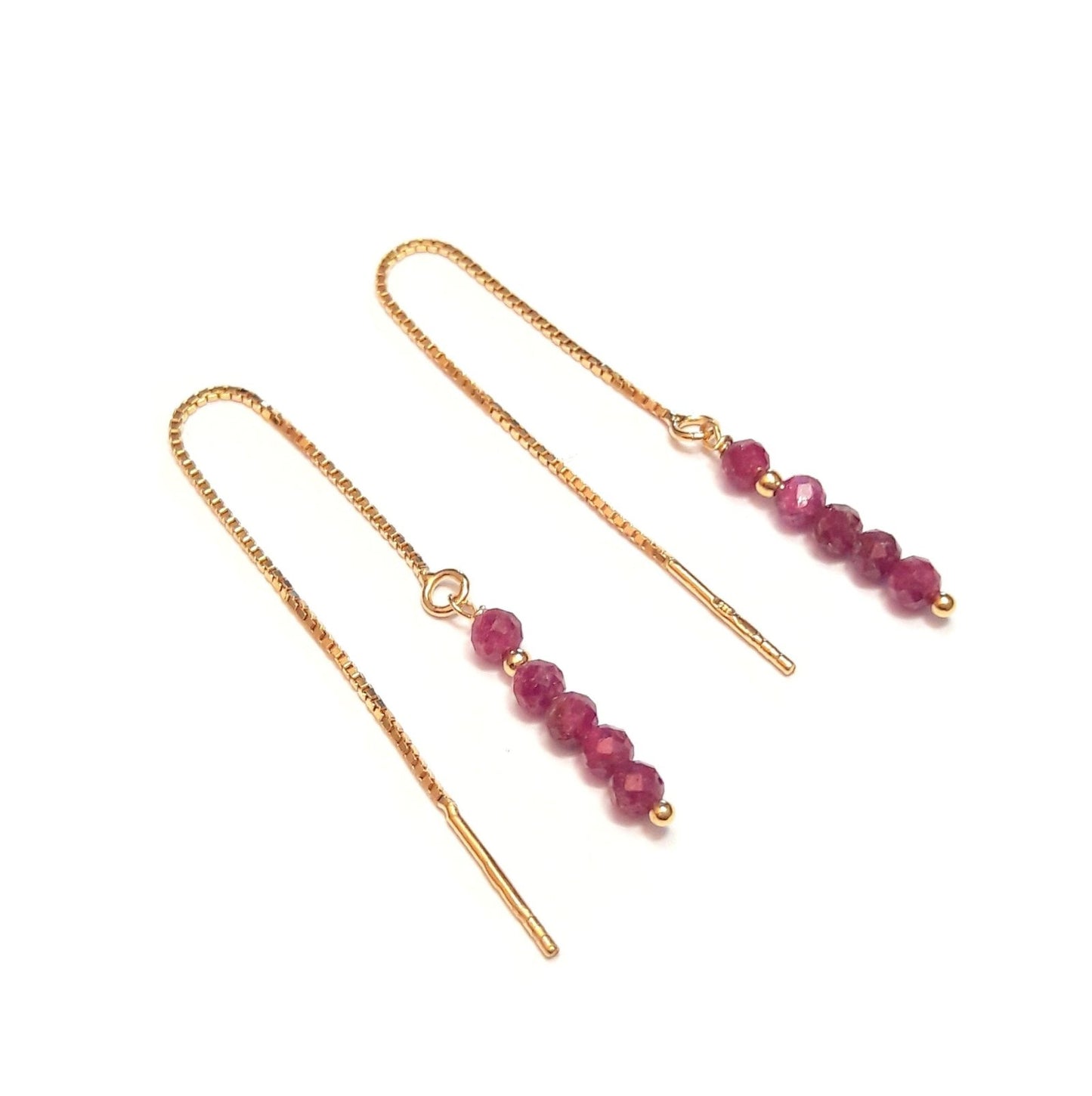 Boucles d'oreilles chaînes réglables en argent 925 doré à l'or fin 24 carats et pierres fines: Rubi.