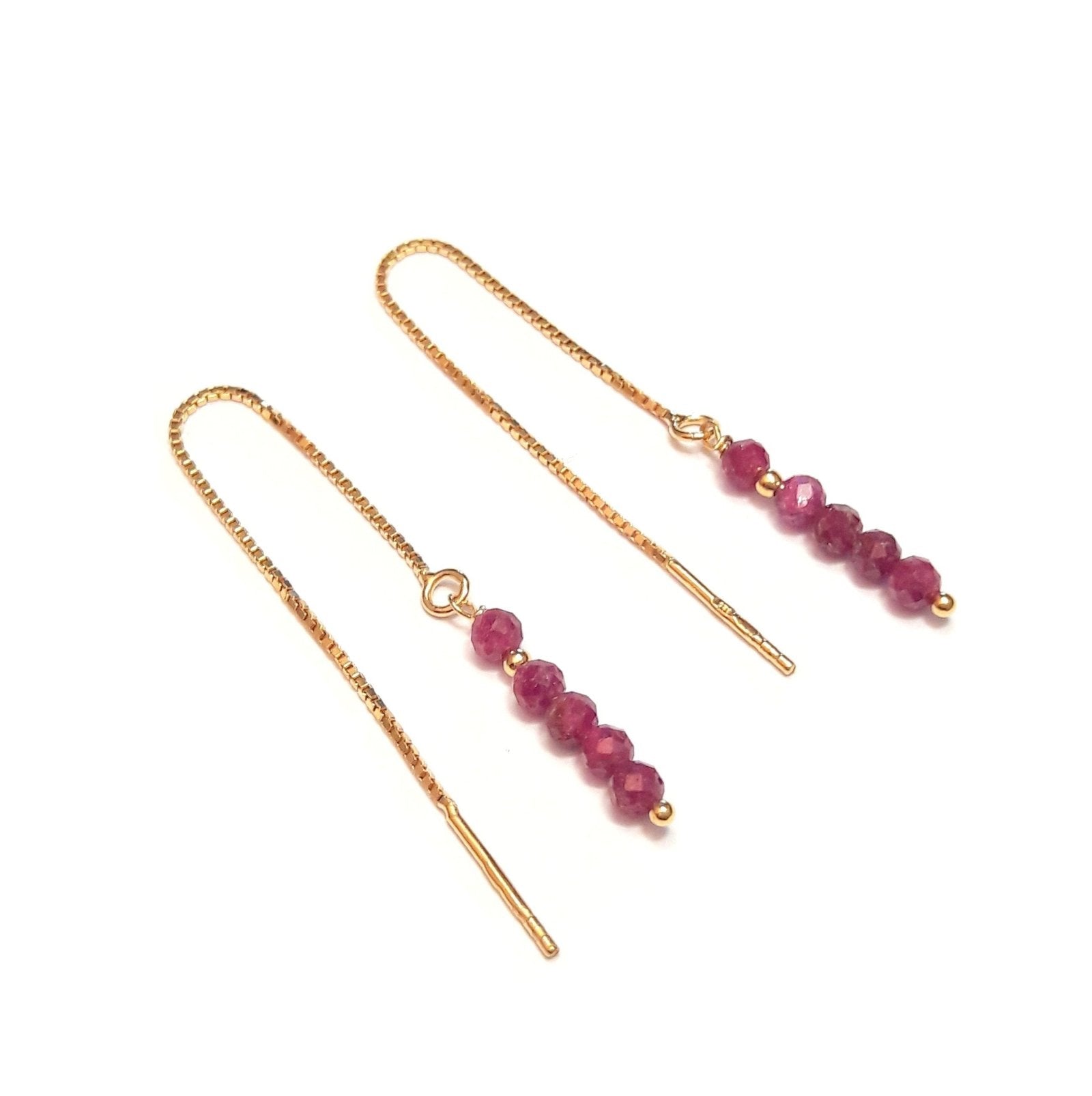 Boucles d'oreilles chaînes réglables en argent 925 doré à l'or fin 24 carats et pierres fines: Rubi.