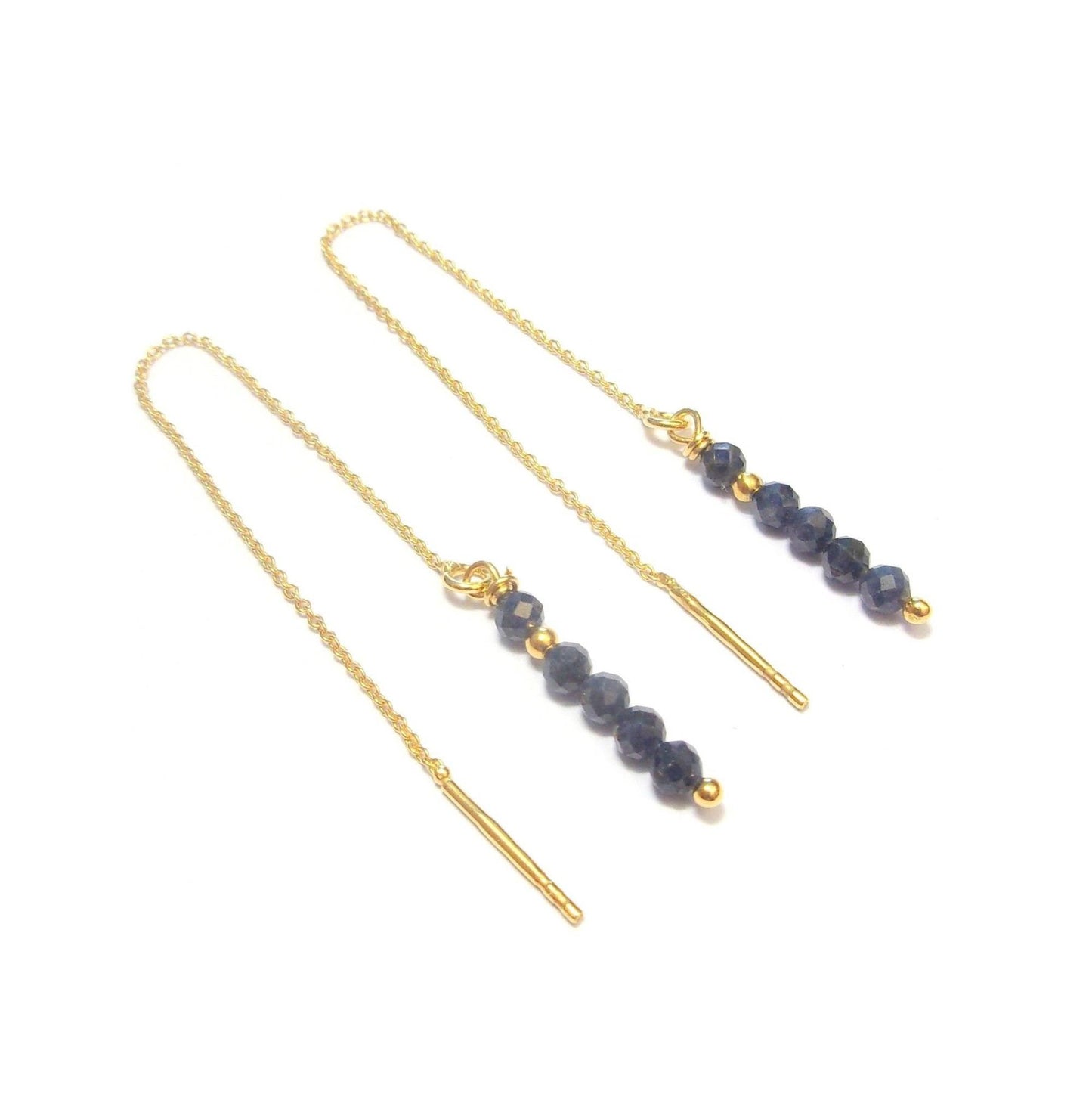 Boucles d'oreilles chaînes réglables en argent 925 doré à l'or fin 24 carats et pierres fines: saphir.