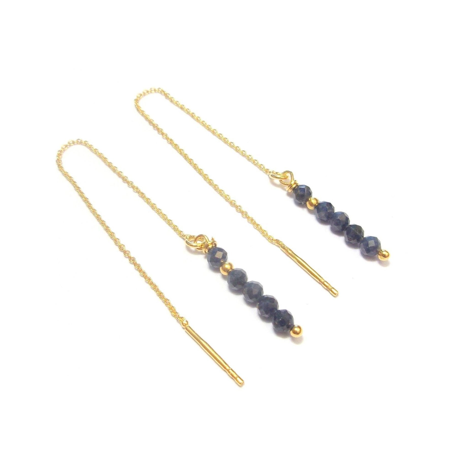 Boucles d'oreilles chaînes réglables en argent 925 doré à l'or fin 24 carats et pierres fines: saphir.