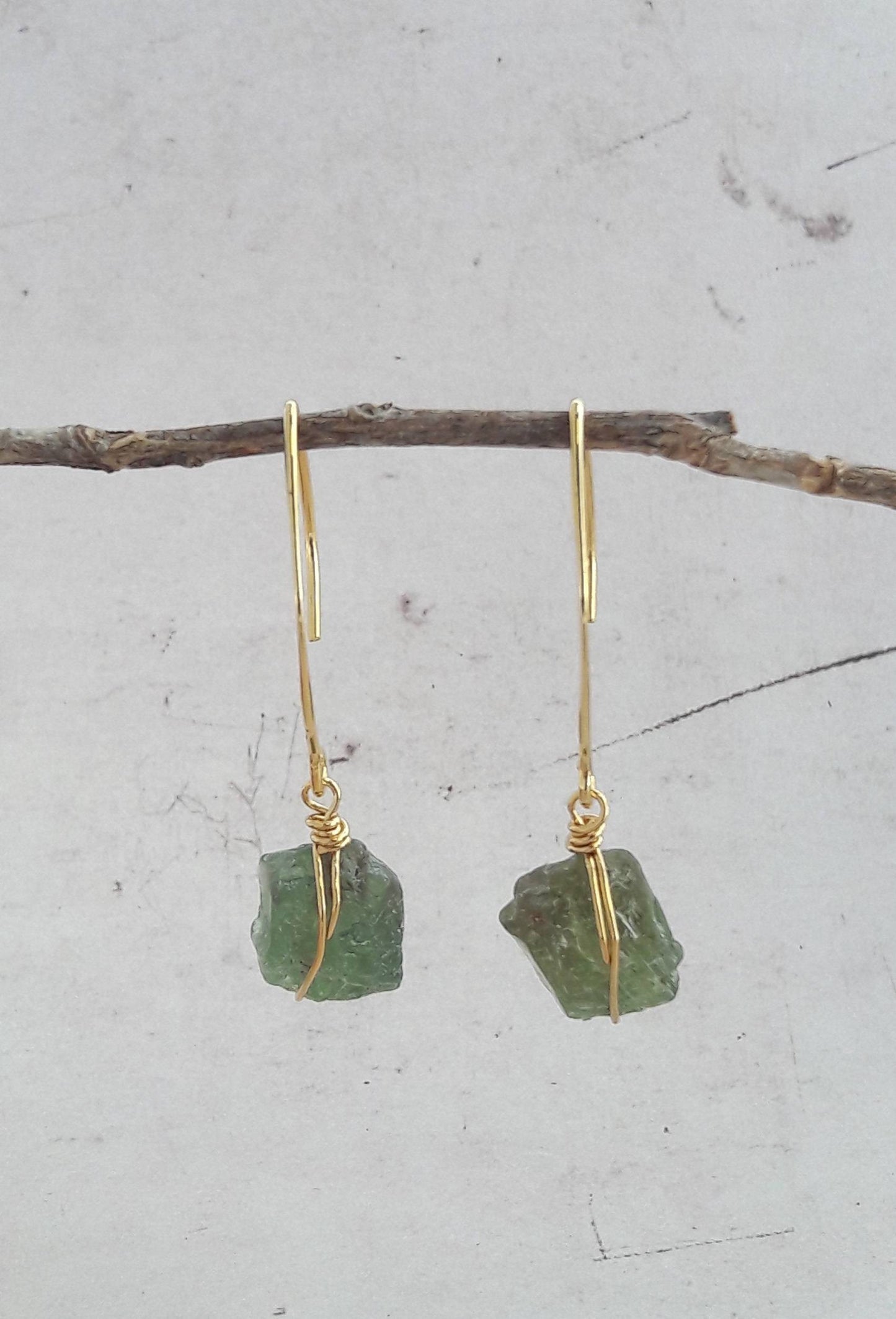 Boucles D'Oreilles en Argent 925 Doré et Grenat Vert Itá