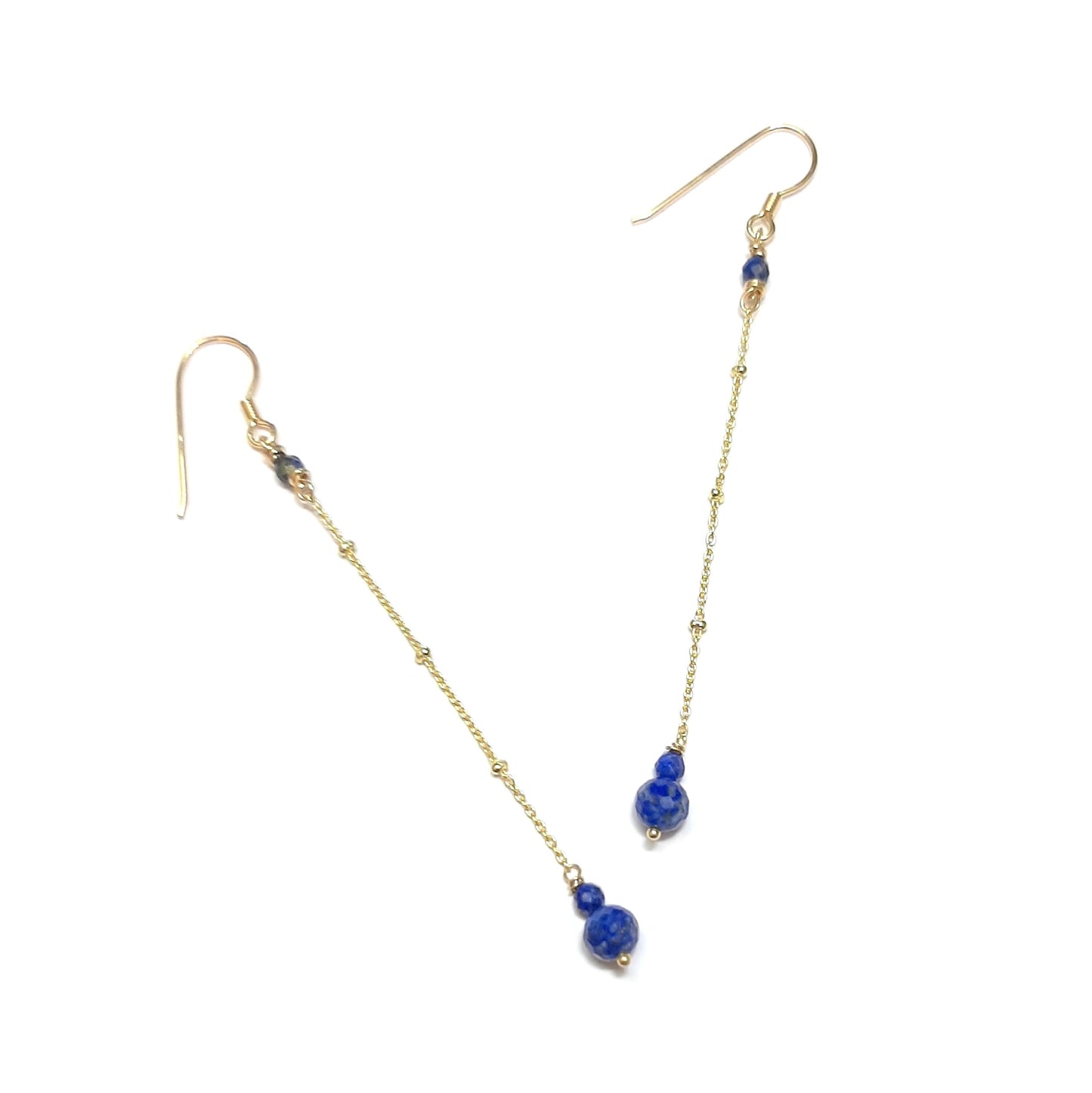 Boucles d'oreilles longues et délicates en argent sterling doré et lapis lazuli,