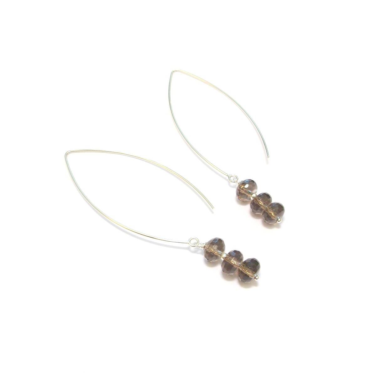 Boucles d'oreilles crochets longs à enfiler en argent 925 et quartz fumé facetté, fait main en France