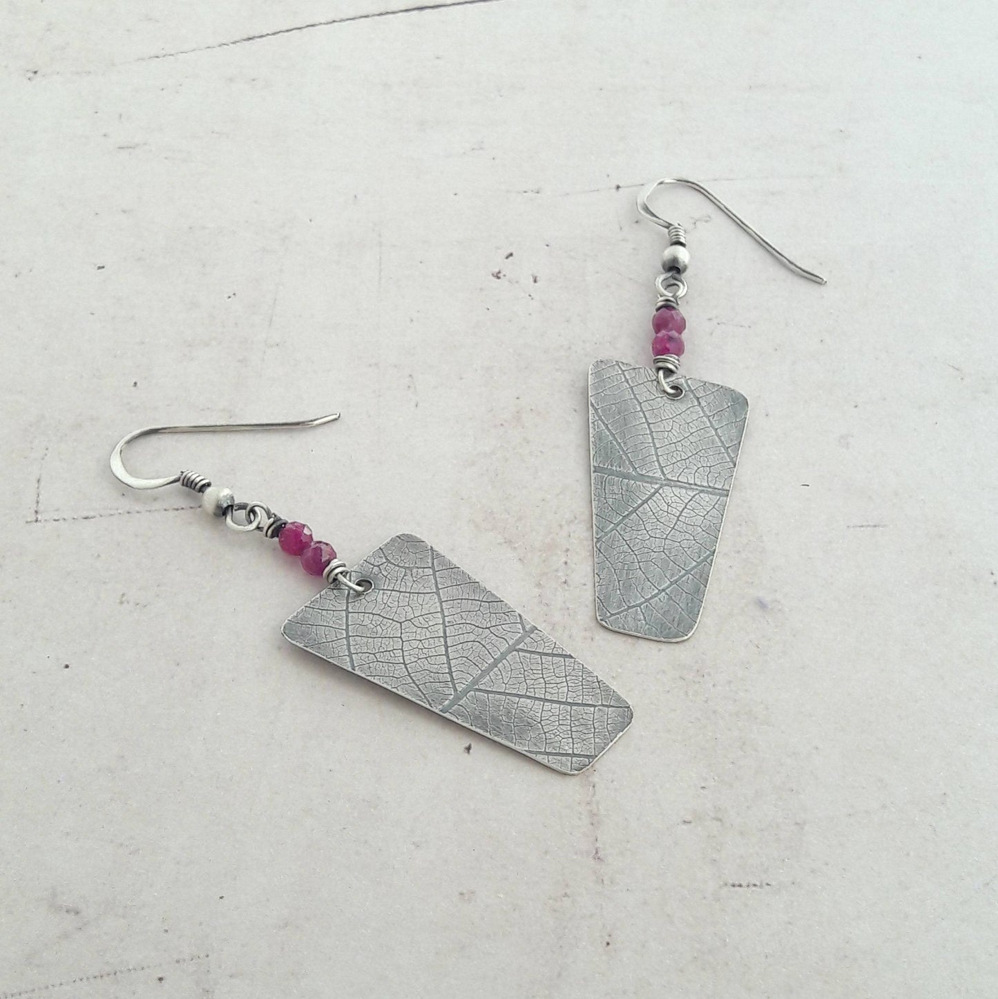 Boucles d'Oreilles longues Ethniques en Argent 925 et Rubi