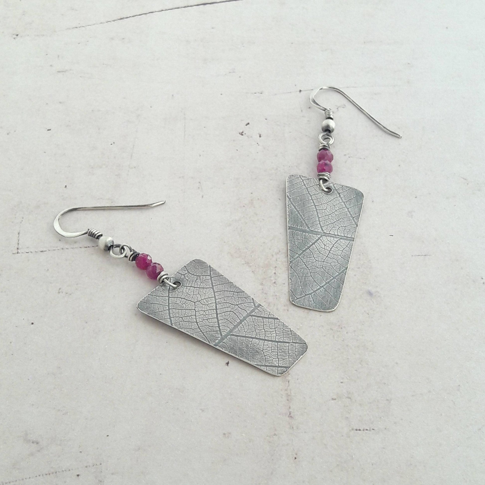 Boucles d'Oreilles longues Ethniques en Argent 925 et Rubi