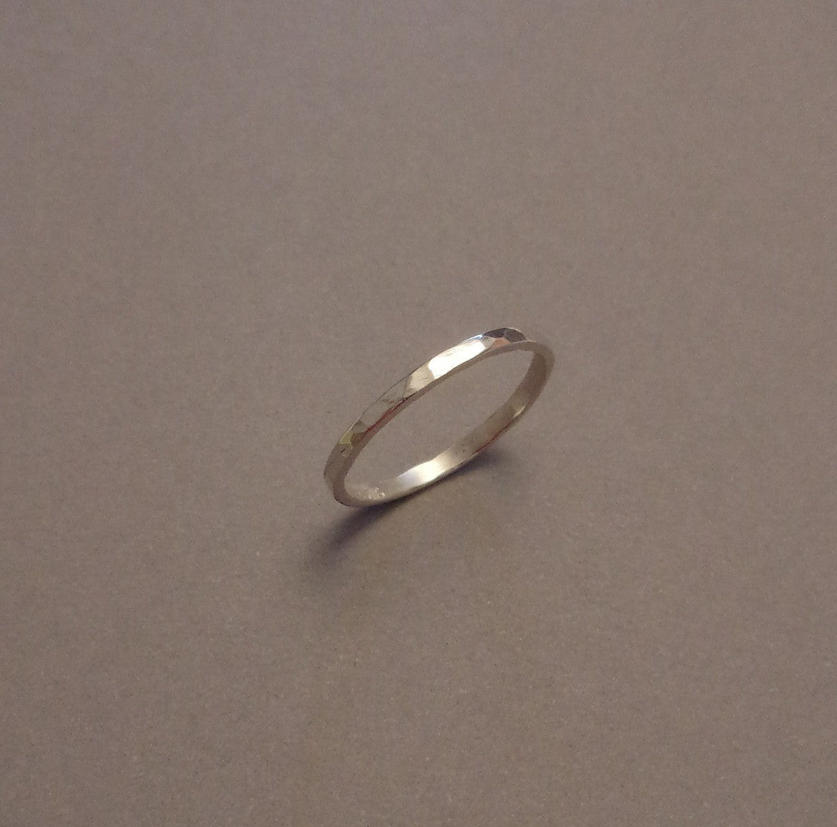 Bague artisanale en Argent Massif Martelé