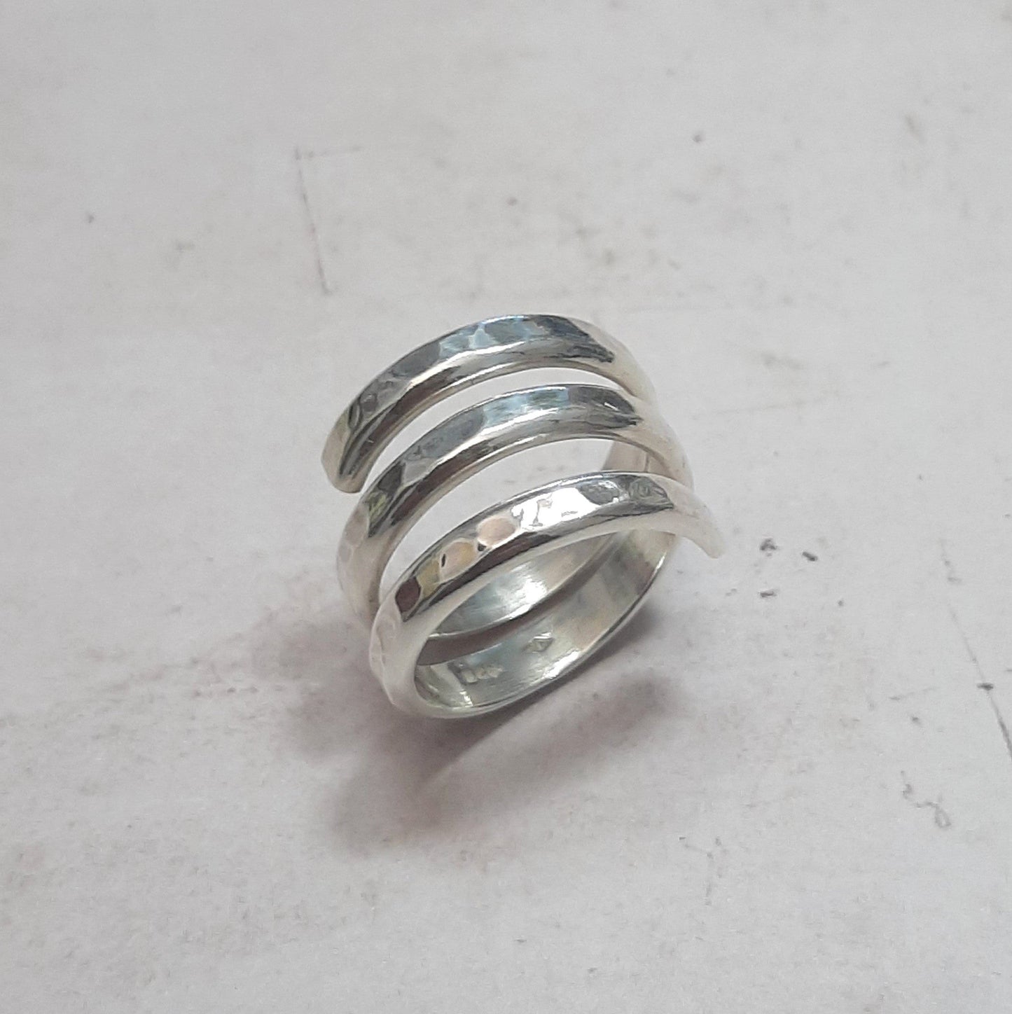 Bague en argent massif martelé, pour homme ou femme, forme spiral