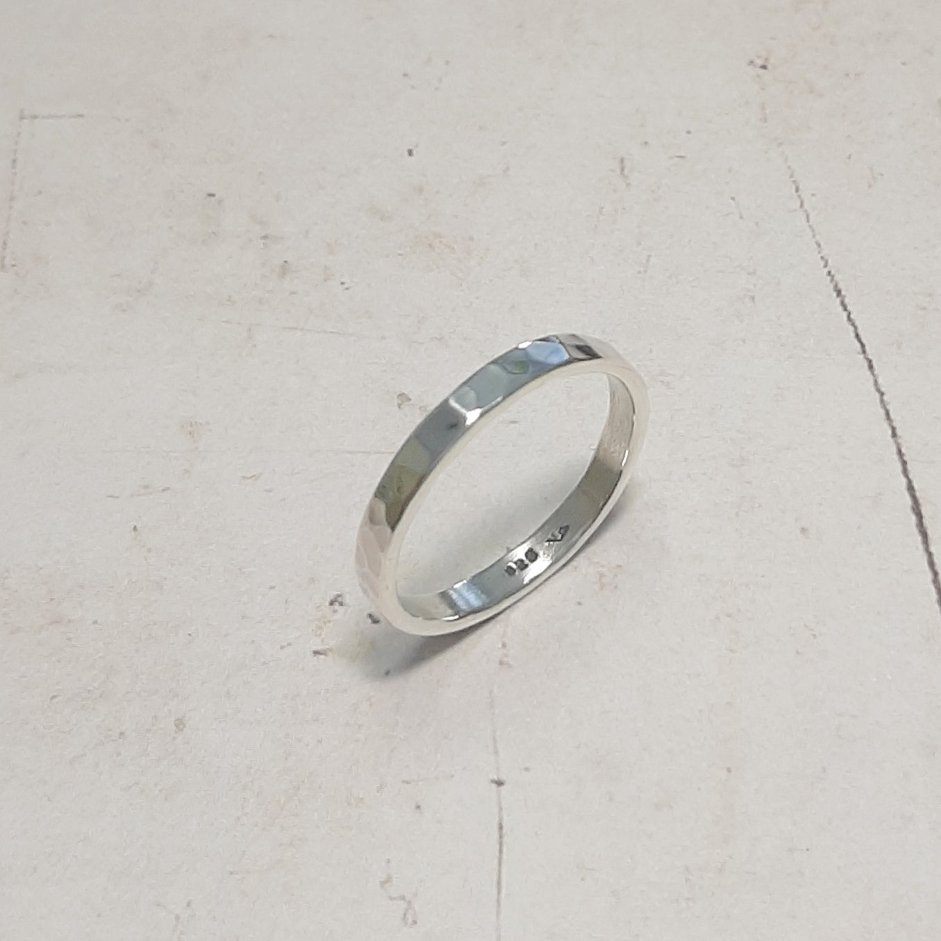 bague unisex en argent massif martelé