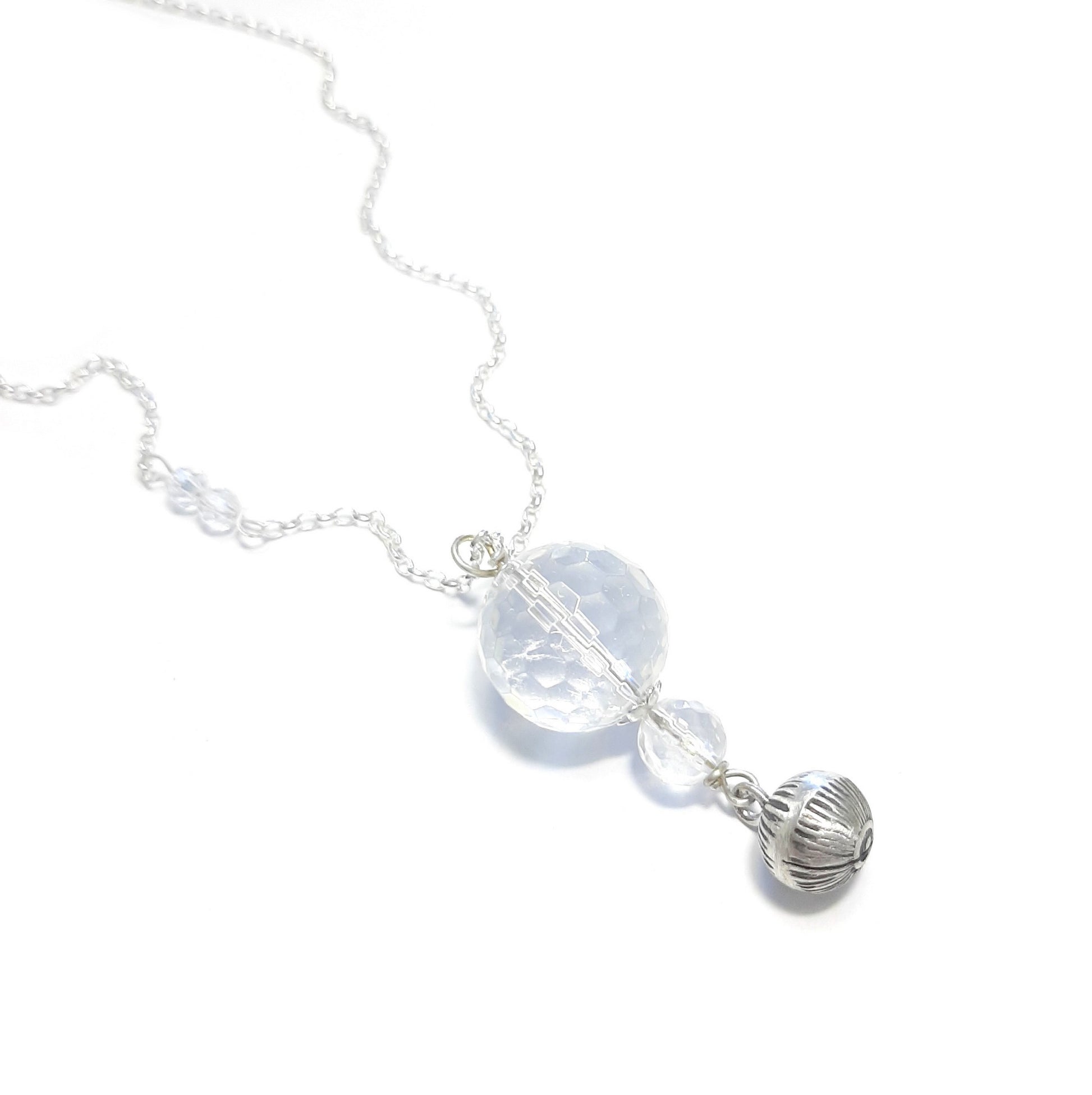 détail bola argent 925 cristal de roche, pendentif bola sonore argent 925