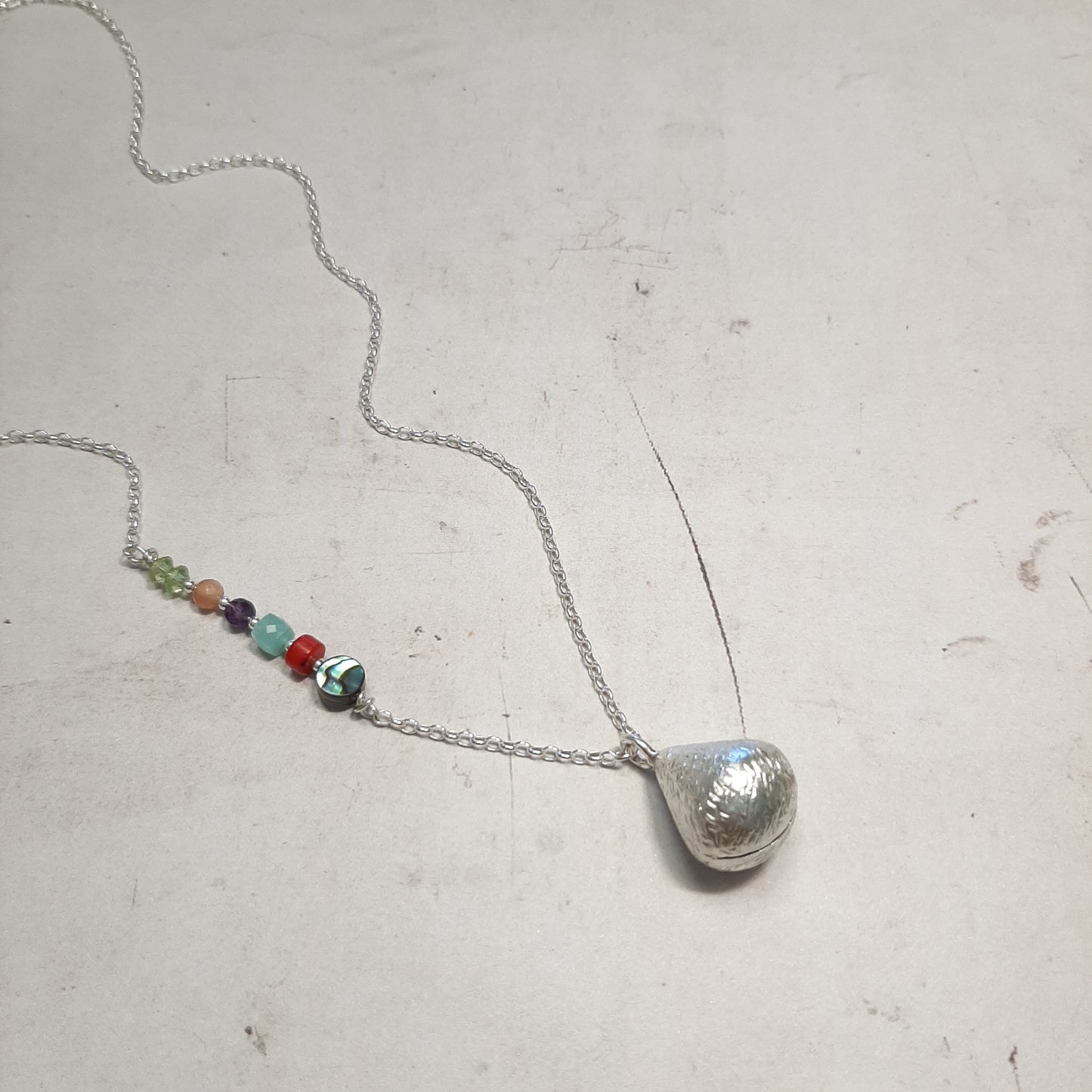 Pendentif bola de grossesse argent 925 avec pierres naturelles