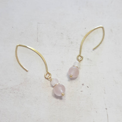  Boucles d’oreilles longues pendantes en argent doré avec pierres naturelles de quartz rose - 4.5 cm