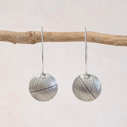 Boucles d'oreilles en argent massif patiné et texturé