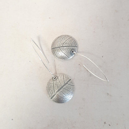 Boucles d'oreilles textures organiques en argent massif
