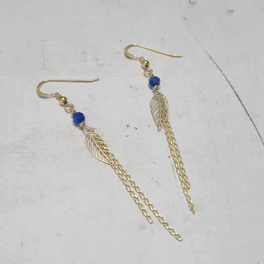 boucles d’oreilles feuille argent doré, lapis lazuli bleu profond, bijou bohème chic, fait main artisanal