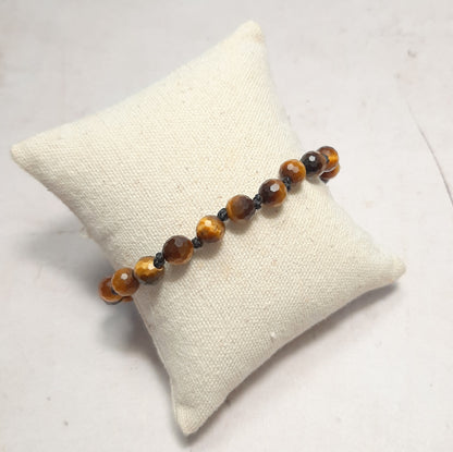 Bijou minimaliste marron doré, pierre de protection et de confiance