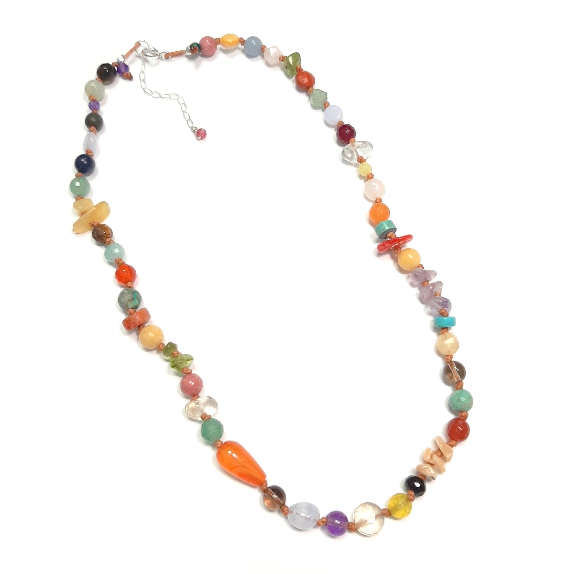 détail pierres naturelles agate cornaline améthyste lapis jaspe