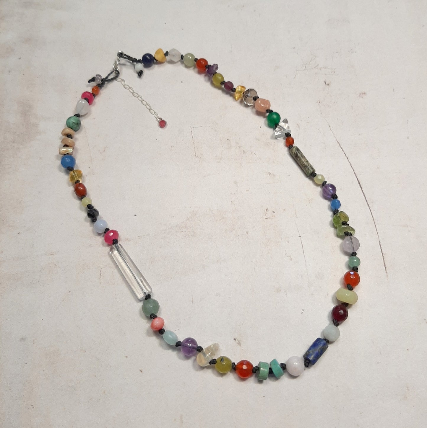 Collier Salvador en pierres naturelles multicolores et argent 925