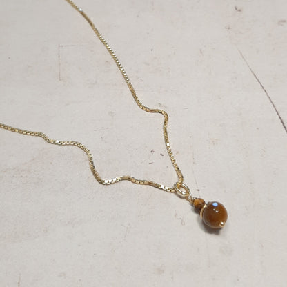 Collier fin en argent doré et oeil de tigre