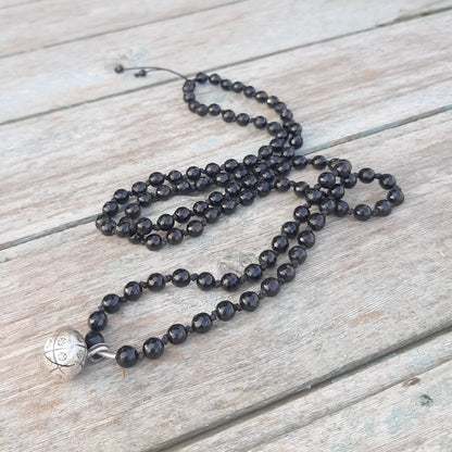 Mala 108 perles en onyx noir avec appeleur d’anges en argent 925 fait main