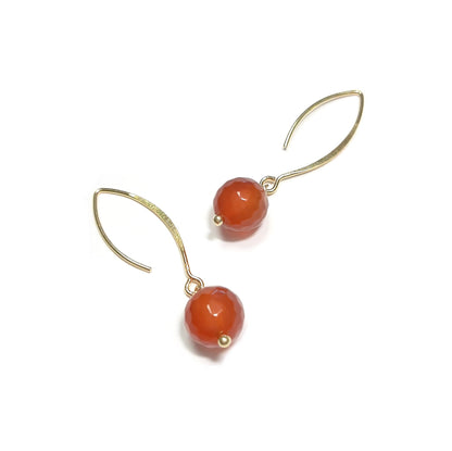 Boucles doreilles bohèmes dorées en cornaline