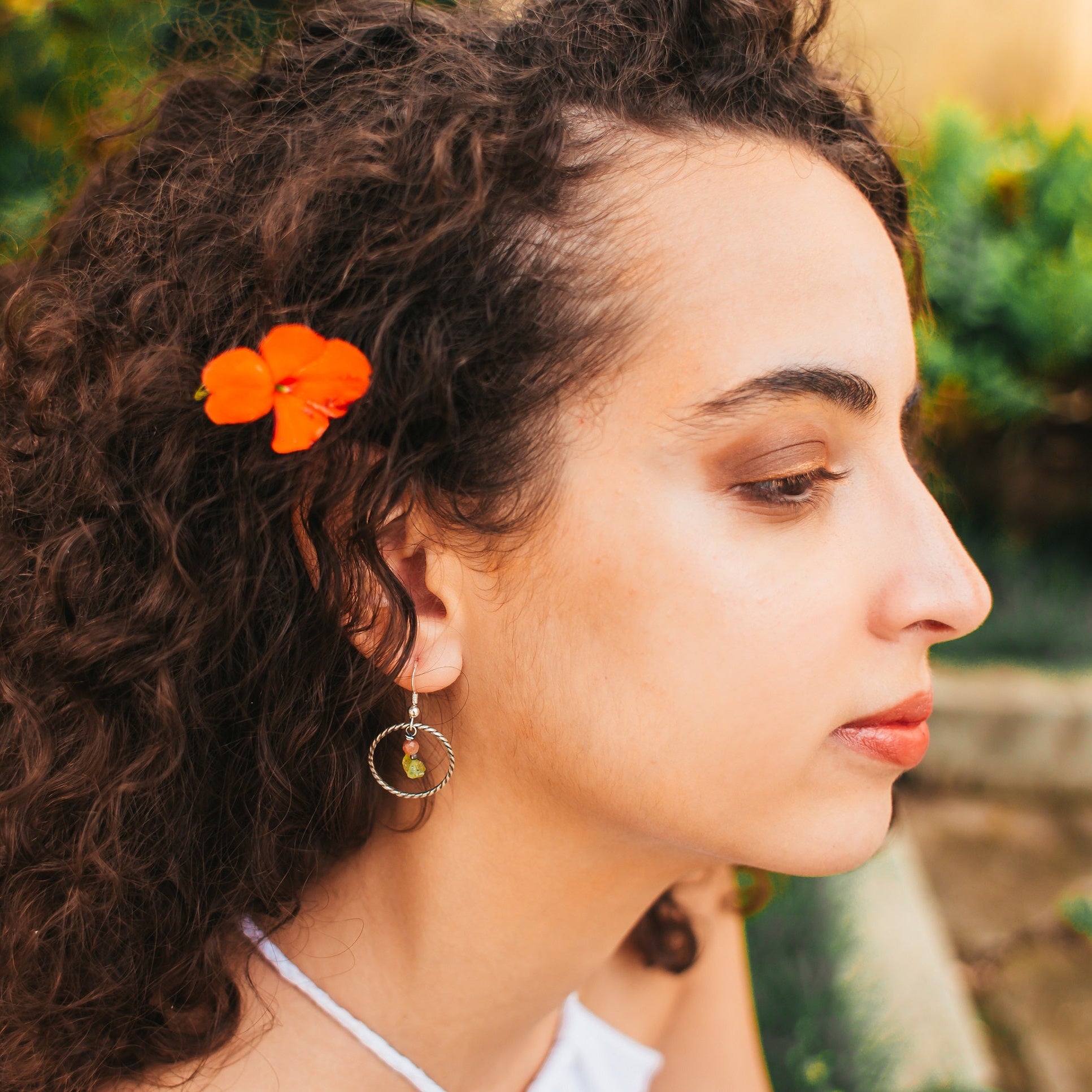 boucles d'oreilles créoles en argent et pierres naturelles, printemps