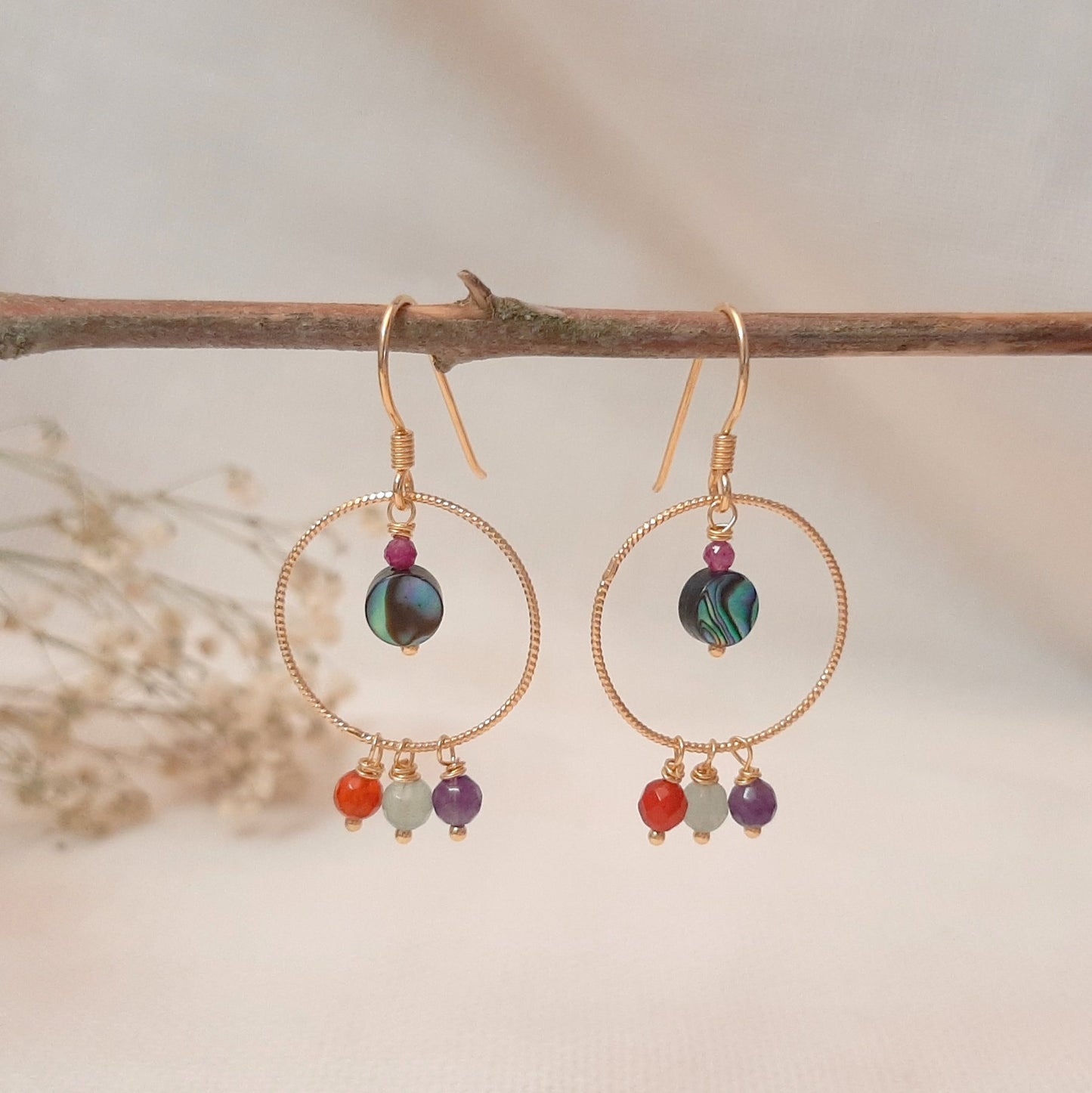 Boucles d'oreilles créoles en pierre naturelle multicolore