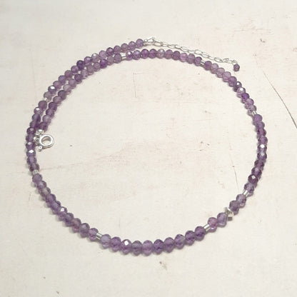 Collier ras-du-cou en améthyste naturelle et argent 925