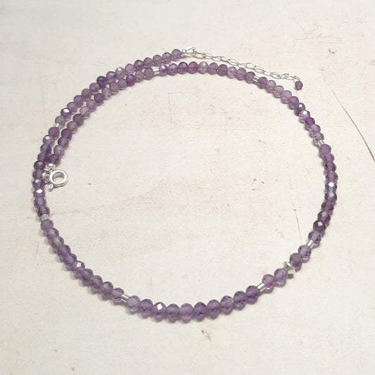 Collier ras-du-cou en améthyste naturelle et argent 925