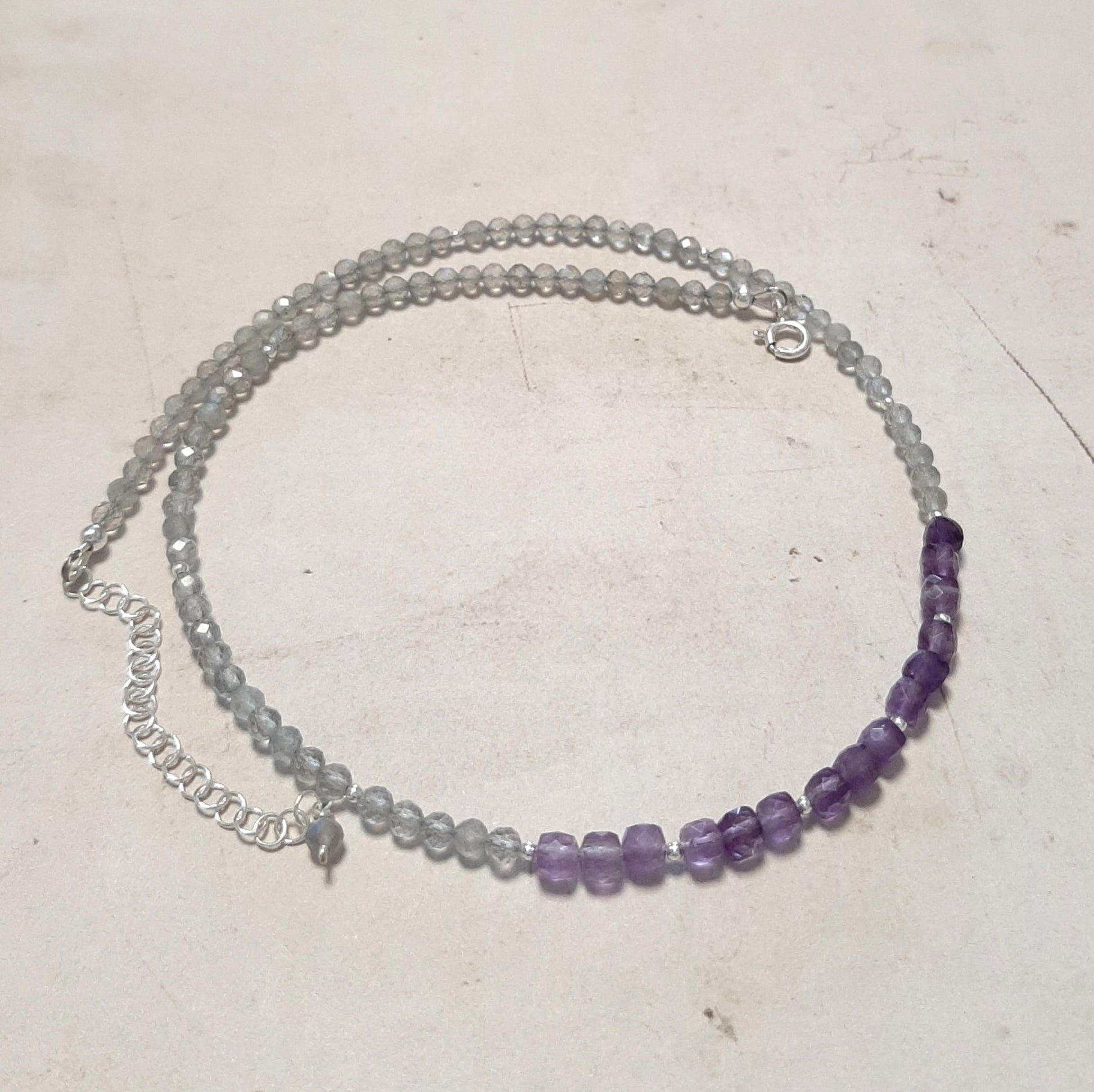 collier labradorite améthyste, argent 925, harmonie des pierres, bijou protection, fait main