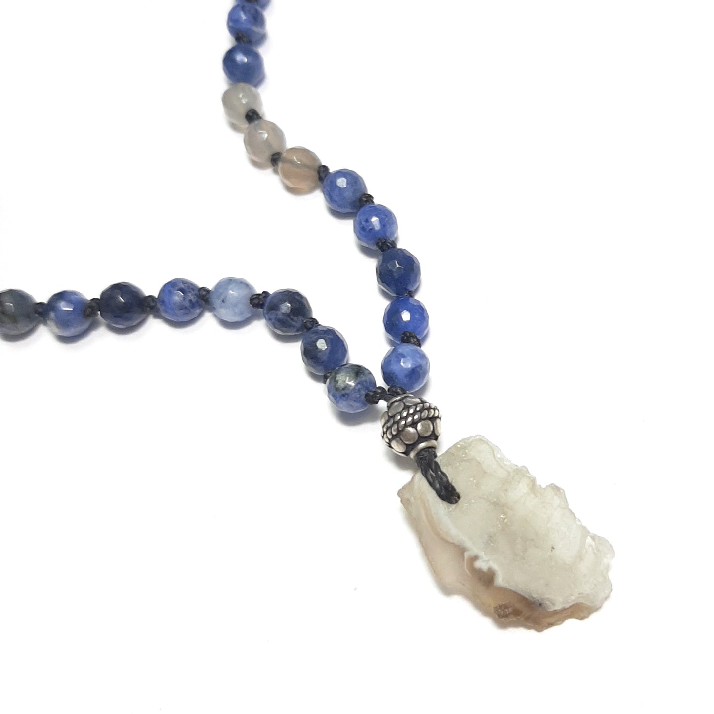 Sautoir Mala spirituel sodalite agate fait main – bijou lithothérapie pour méditation