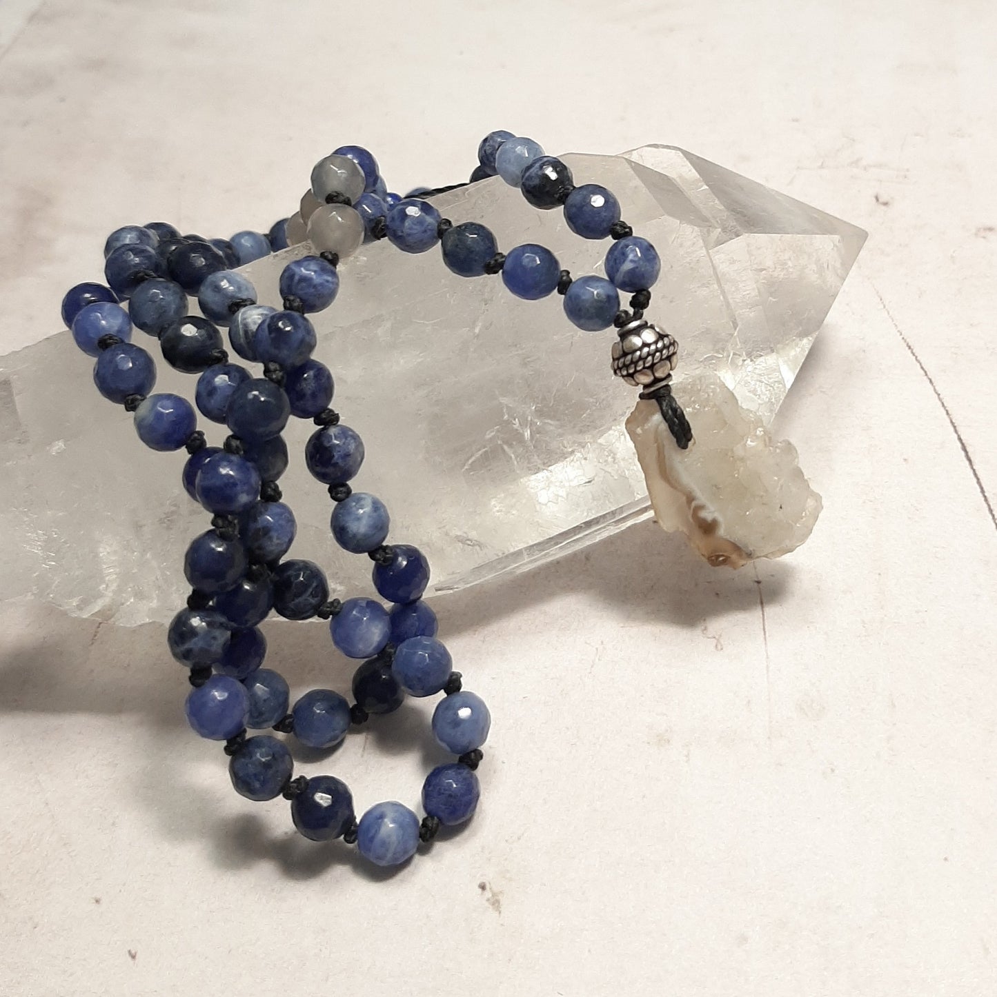 Mala spirituel sodalite agate fait main – bijou lithothérapie pour méditation