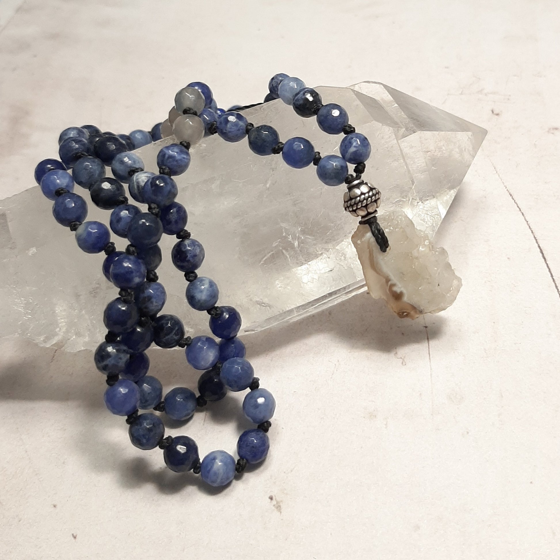 Mala spirituel sodalite agate fait main – bijou lithothérapie pour méditation