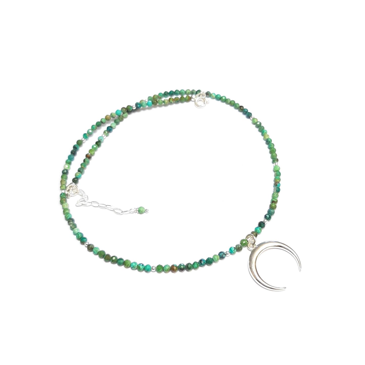 Collier ras-du-cou en turquoise verte, orné d'un pendentif en forme de croissant de lune en argent 925.