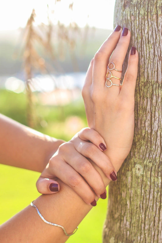 bague minimaliste en  argent massif martelé, pour femme ou fille, petites et grandes tailles