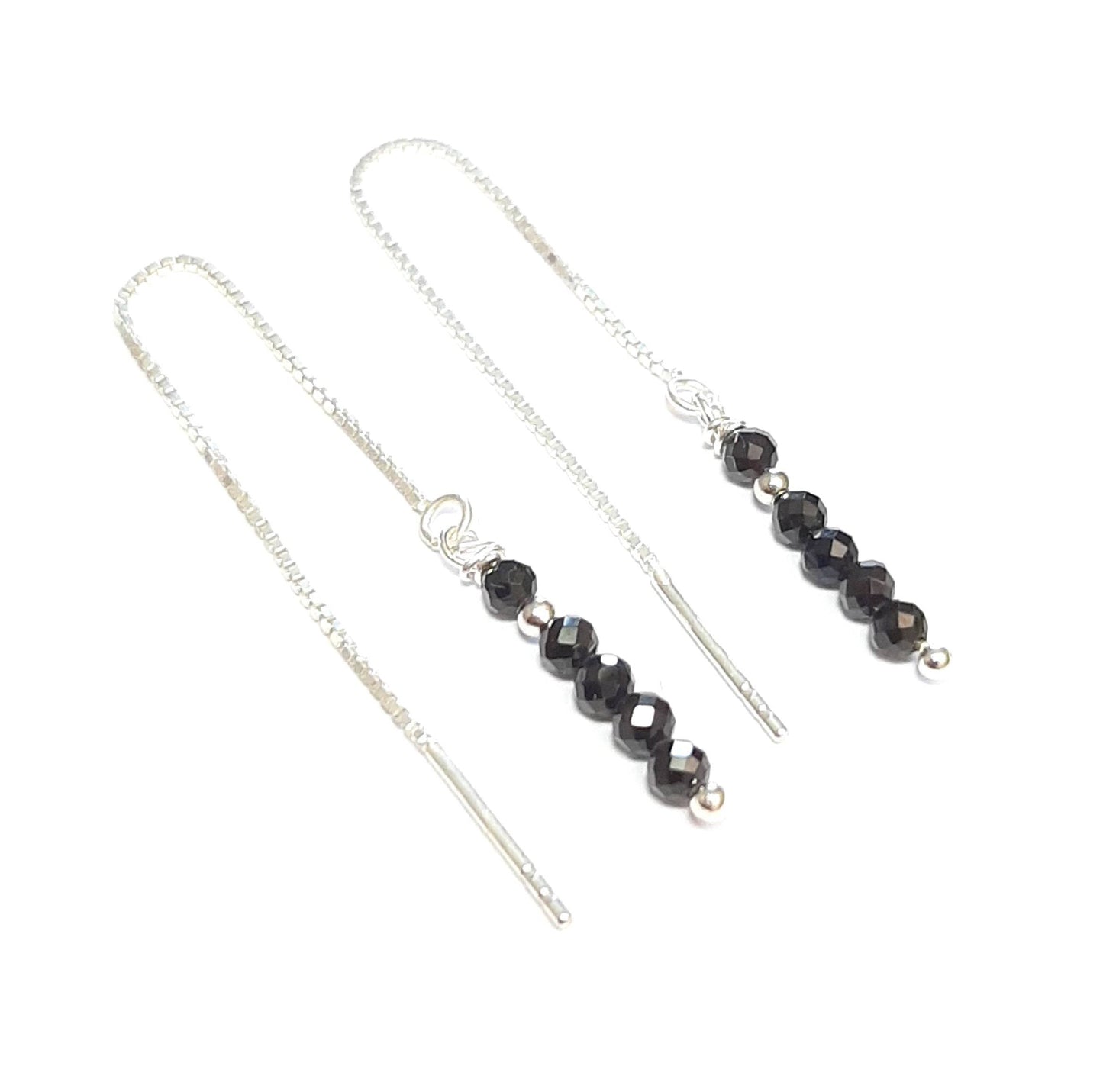 Boucles d'oreilles chaines traversantes en argent sterling et spinelle noire