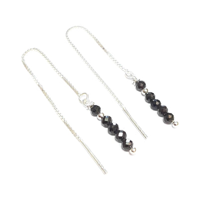 Boucles d'oreilles chaines traversantes en argent sterling et spinelle noire