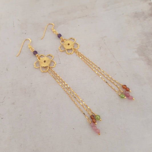 Boucles d'oreilles longues en argent 925 doré, avec breloques en forme de fleur, chaînes et pierres multicolores