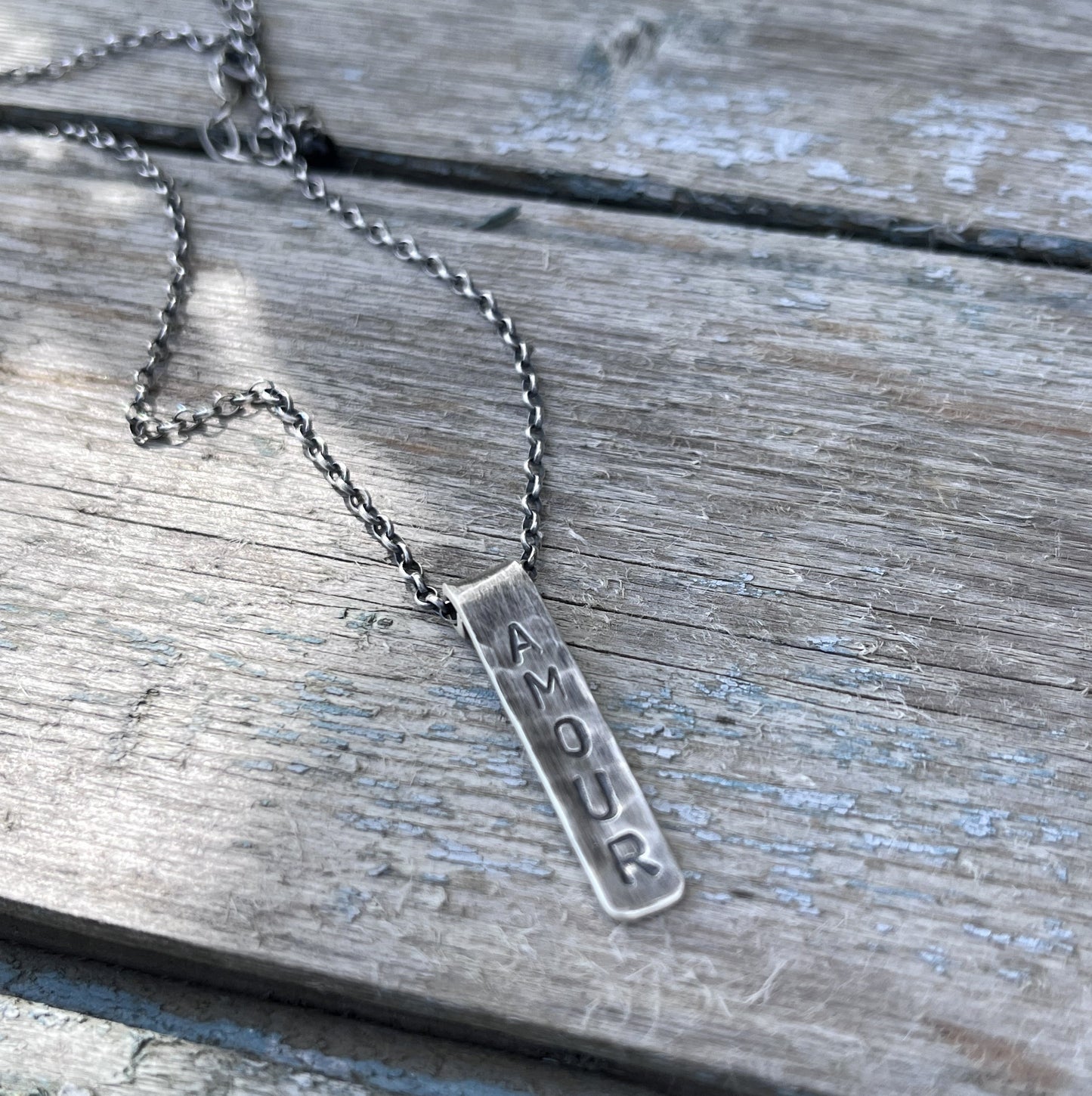 collier personnalisable en argent massif, vous pouvez faire graver votre message personnalisé..
