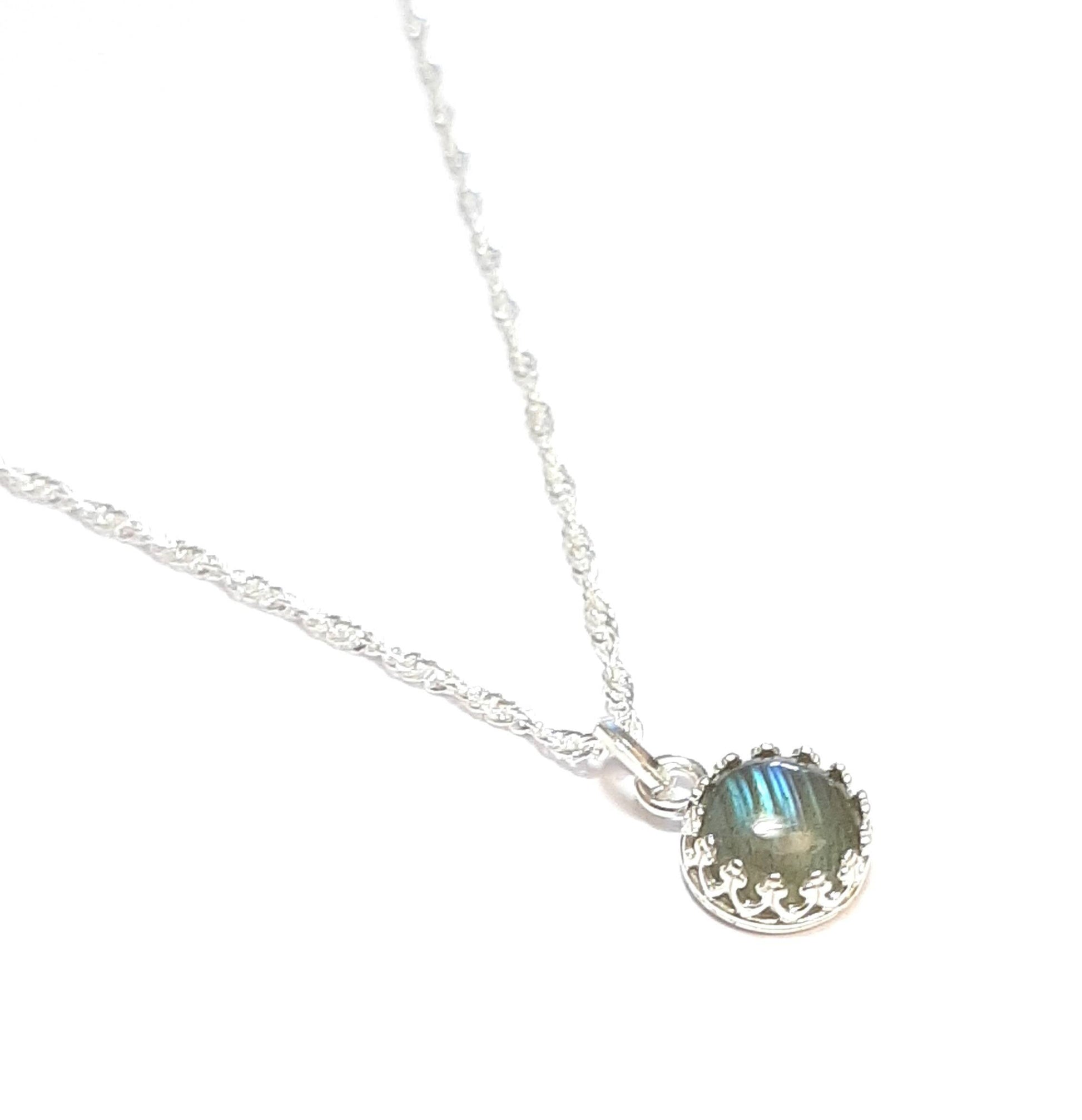 Collier minimaliste n argent sterling avec un pendentif pierres naturelles de labradorite, pierre e protection