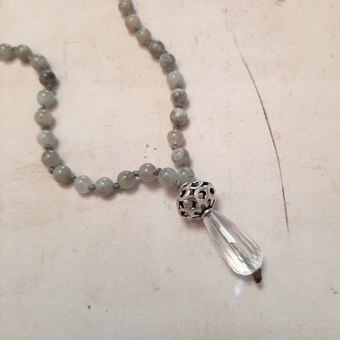 Sautoir mala en labradorite et cristal de roche, 108 perles
